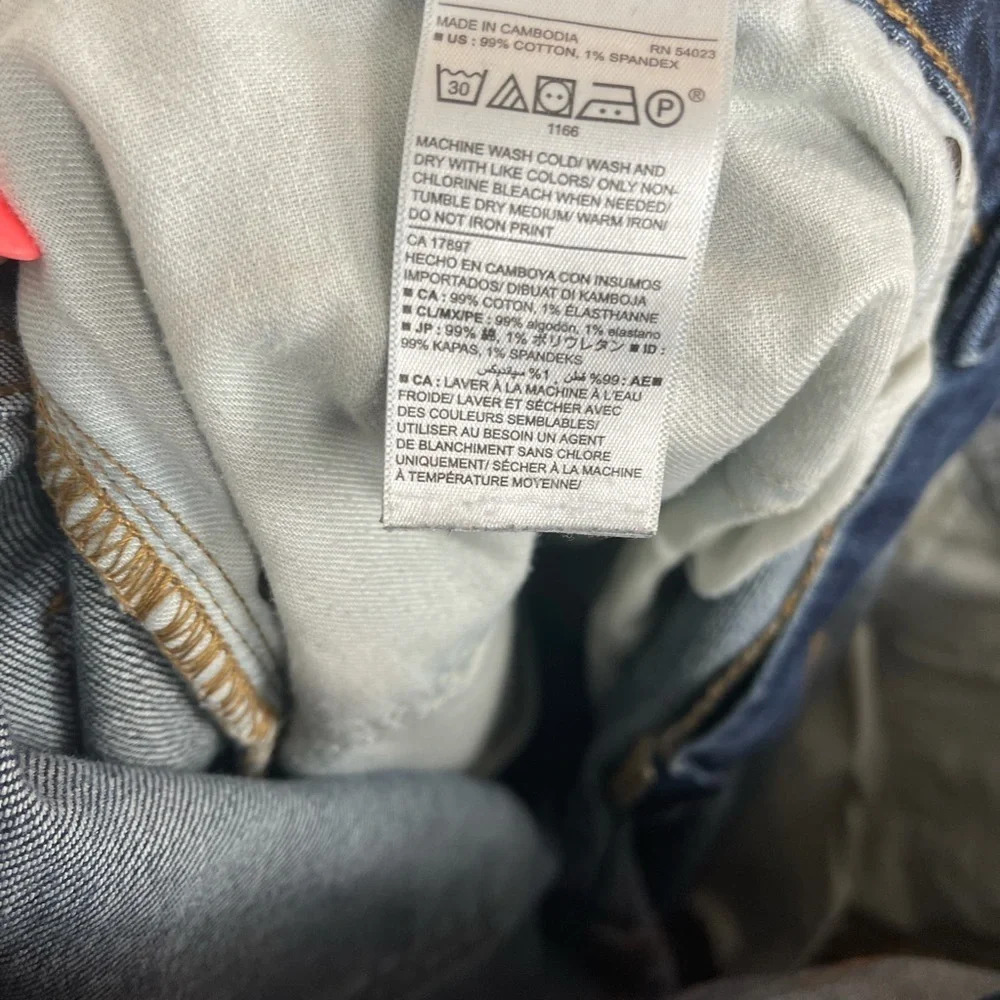 Old Navy Straight Leg Distressed Wash Jeans 32x34 - Picture 6 of 10